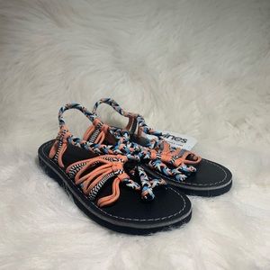 Vines Island Wear Plaka Thong Strappy Sandals Sz 5